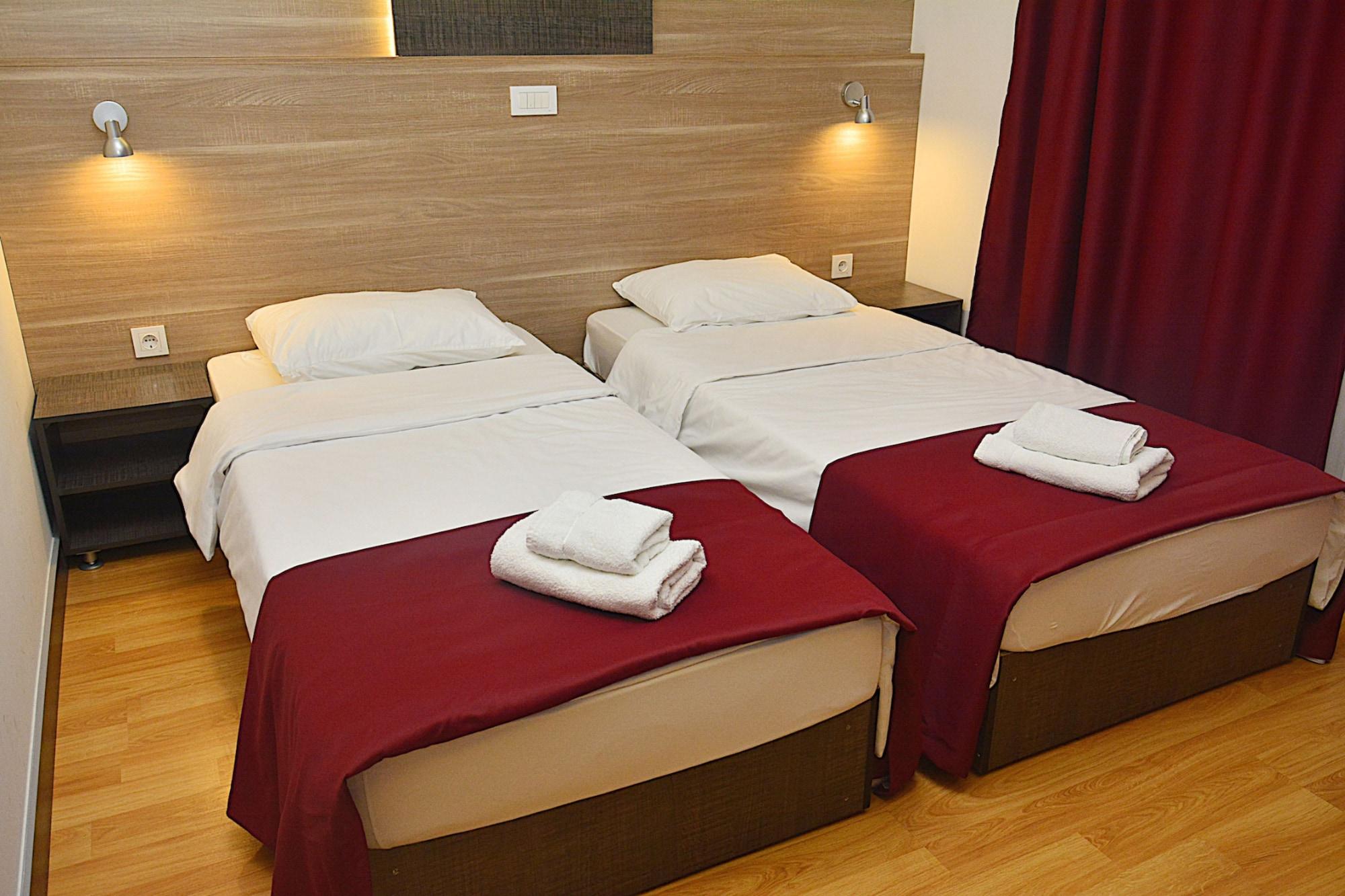 Hotel De Koka Skopje Exteriör bild